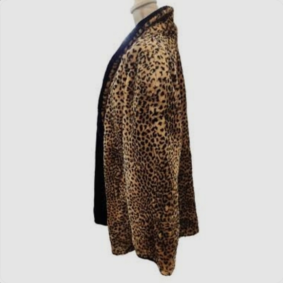Leopard Print Faux Fur Coat with Black Trim - Picture 3 of 3